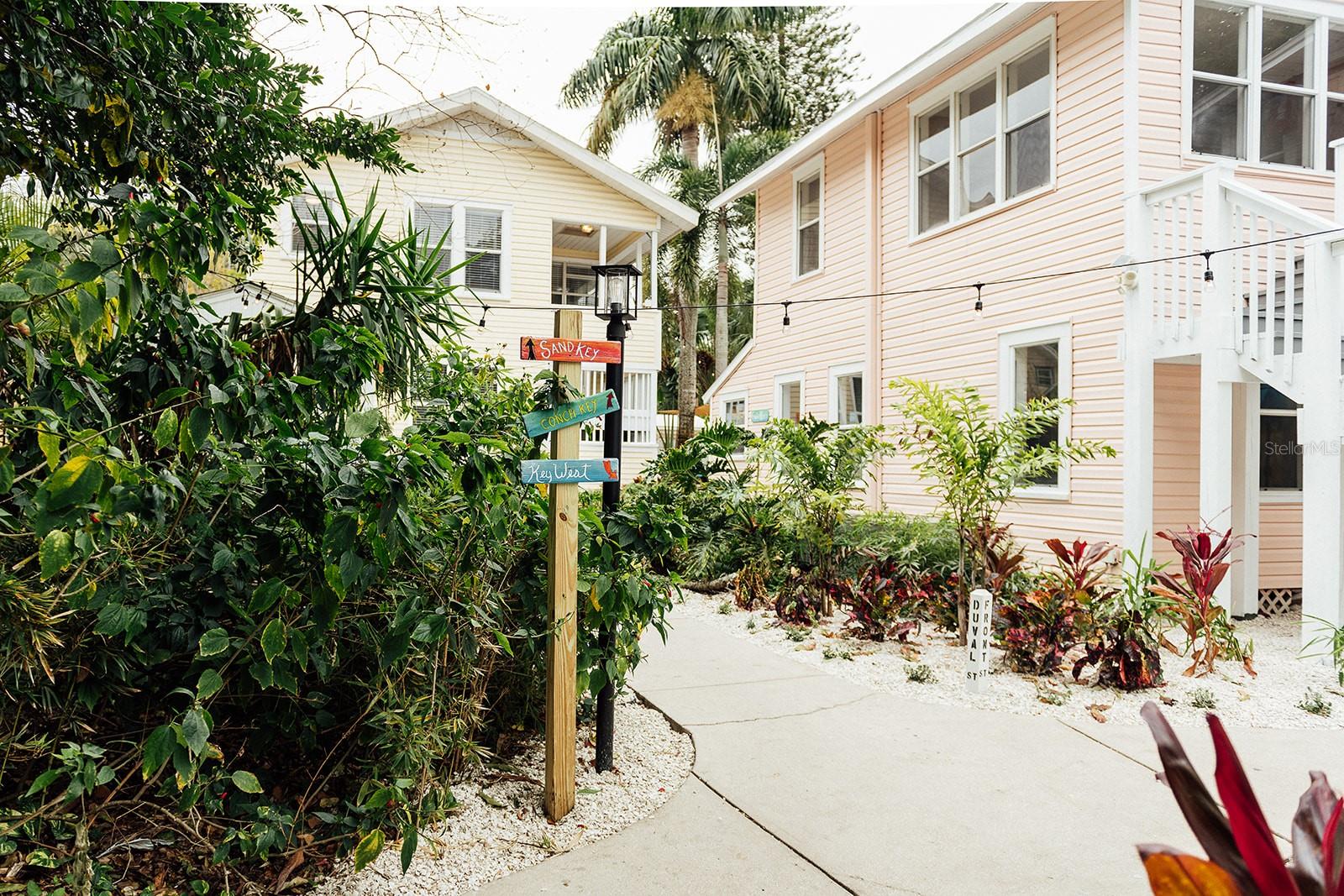 809 10th Avenue, FL