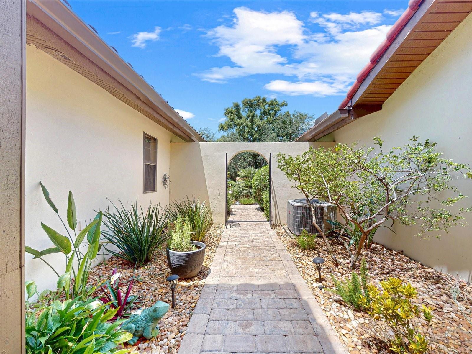 159 Coventry Circle, FL