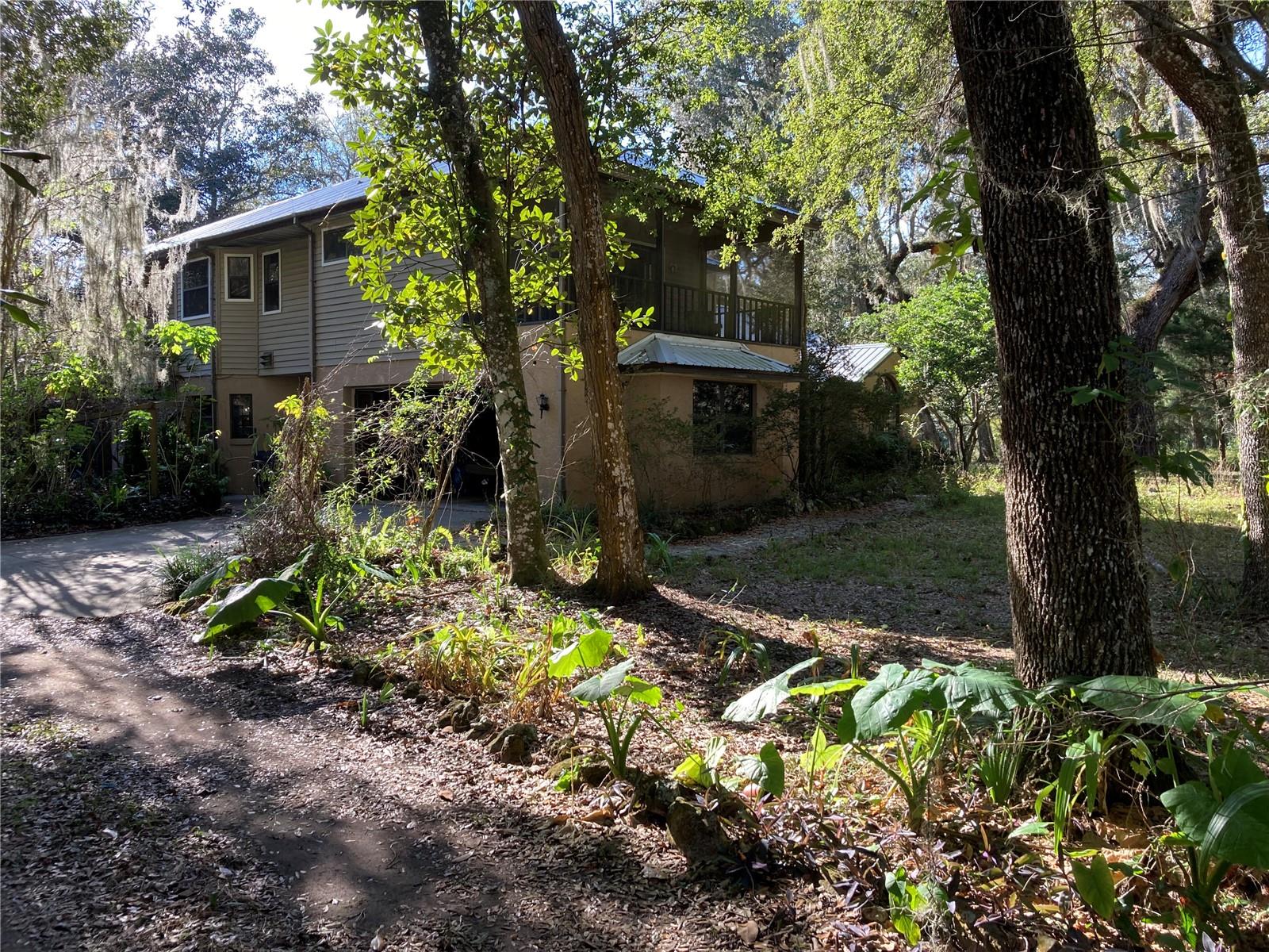 2436 Cr 416n, FL