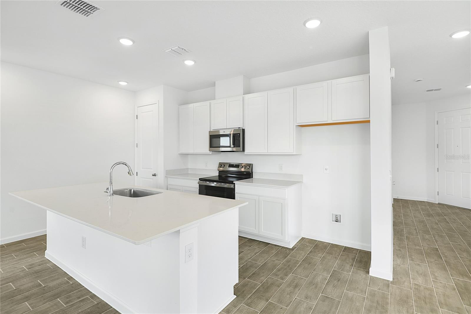 6174 Daphne Street, FL