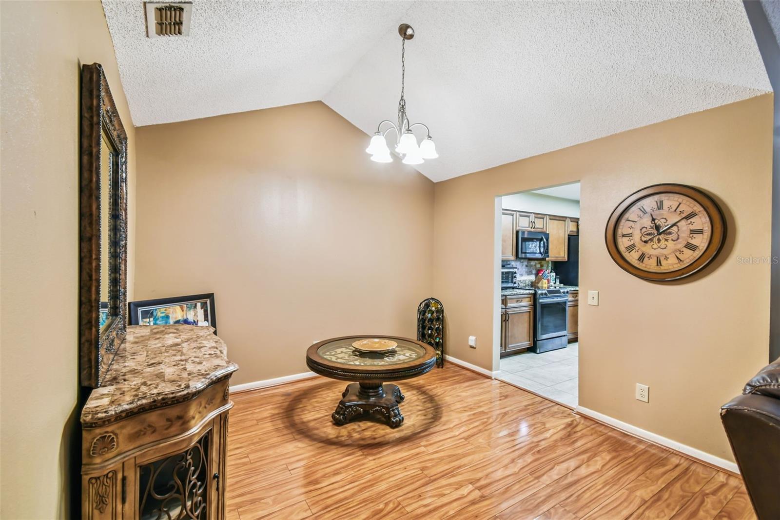 2817 Wingfoot Court, FL
