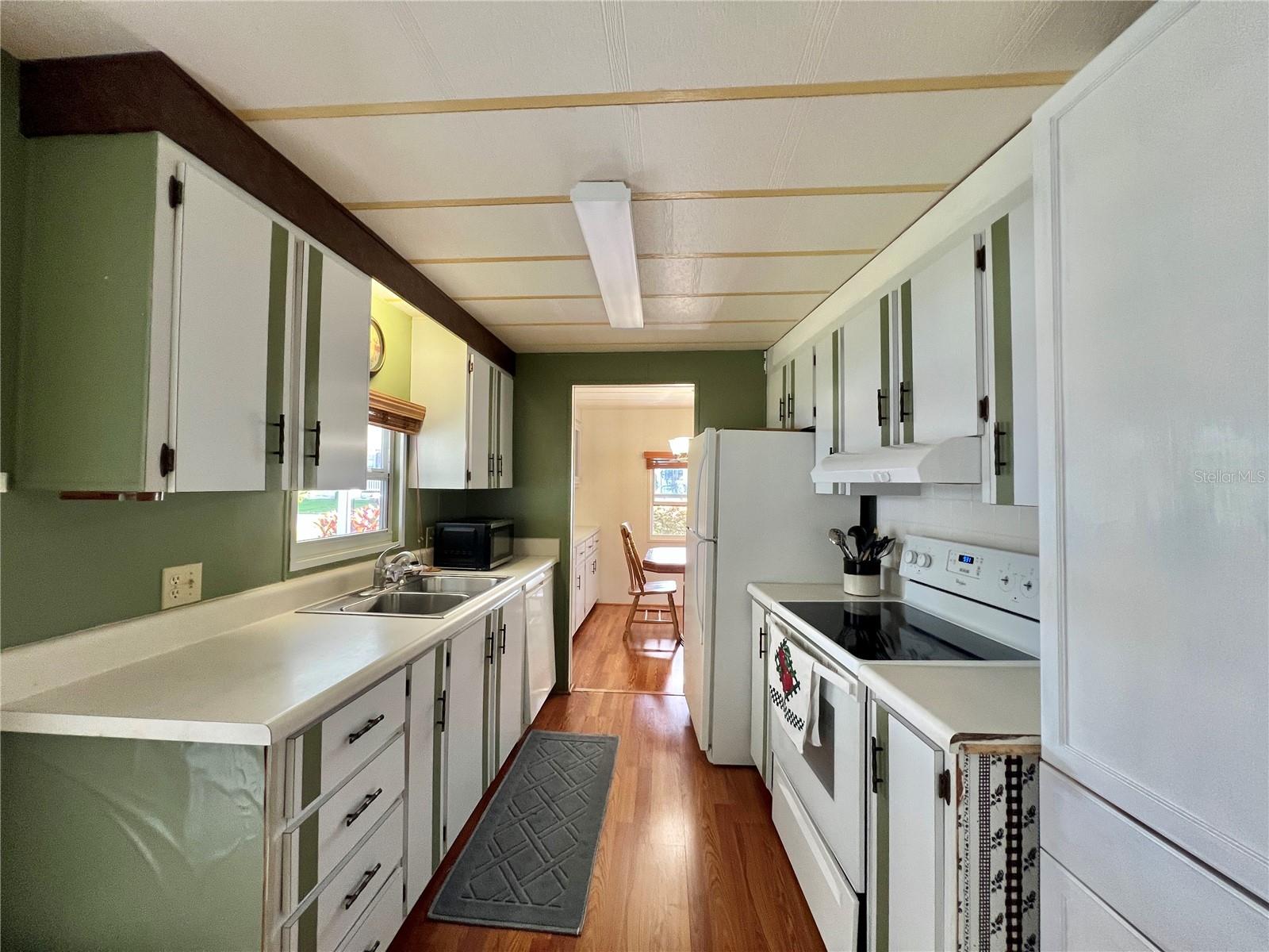 203 Aspen Circle, FL