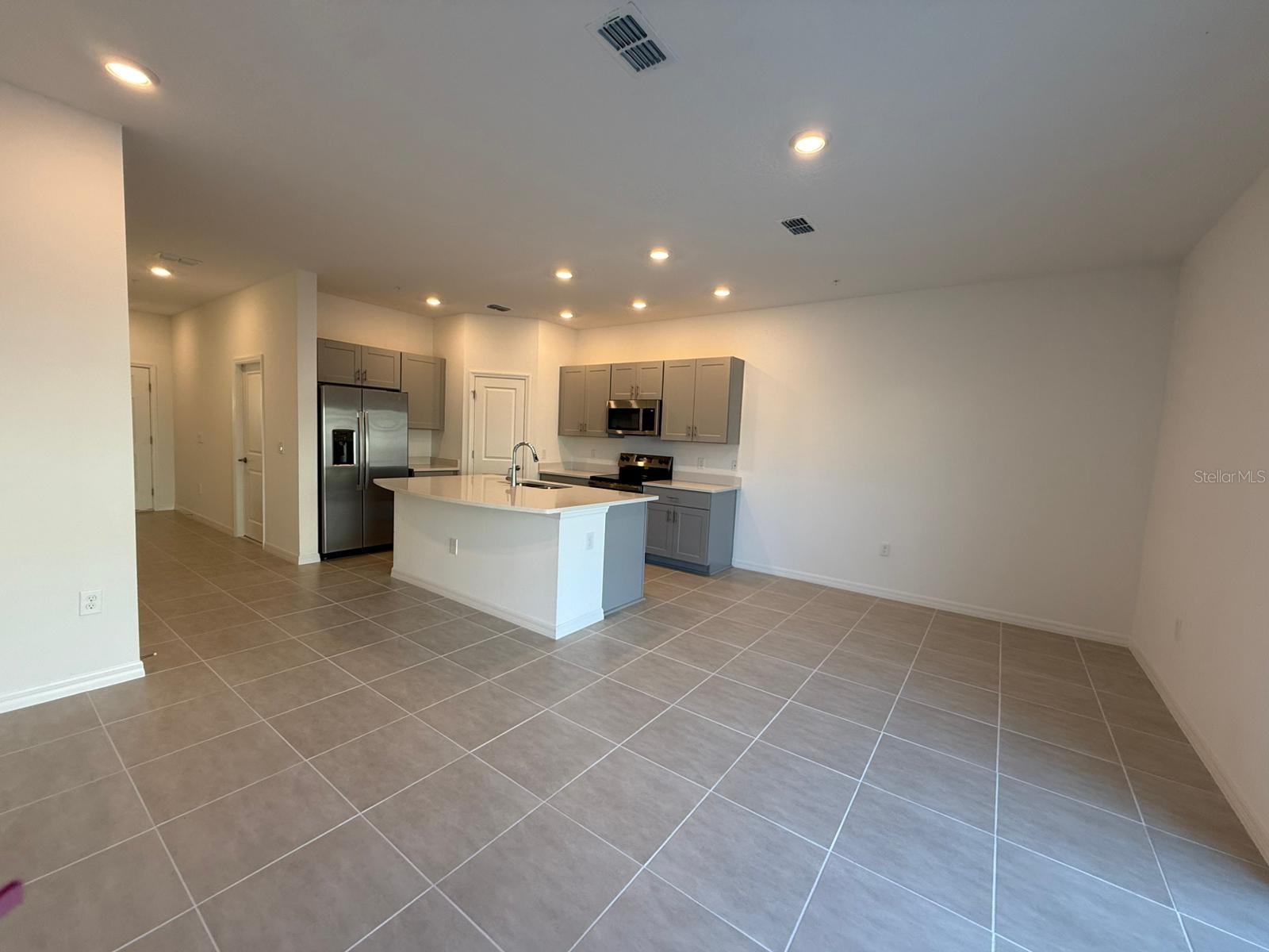 5040 Spangle Drive, FL