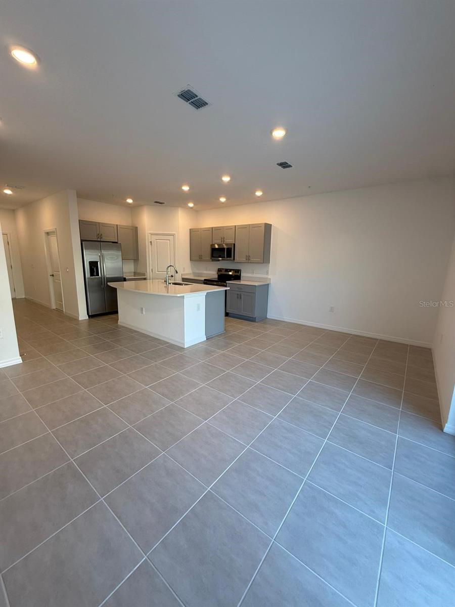5040 Spangle Drive, FL