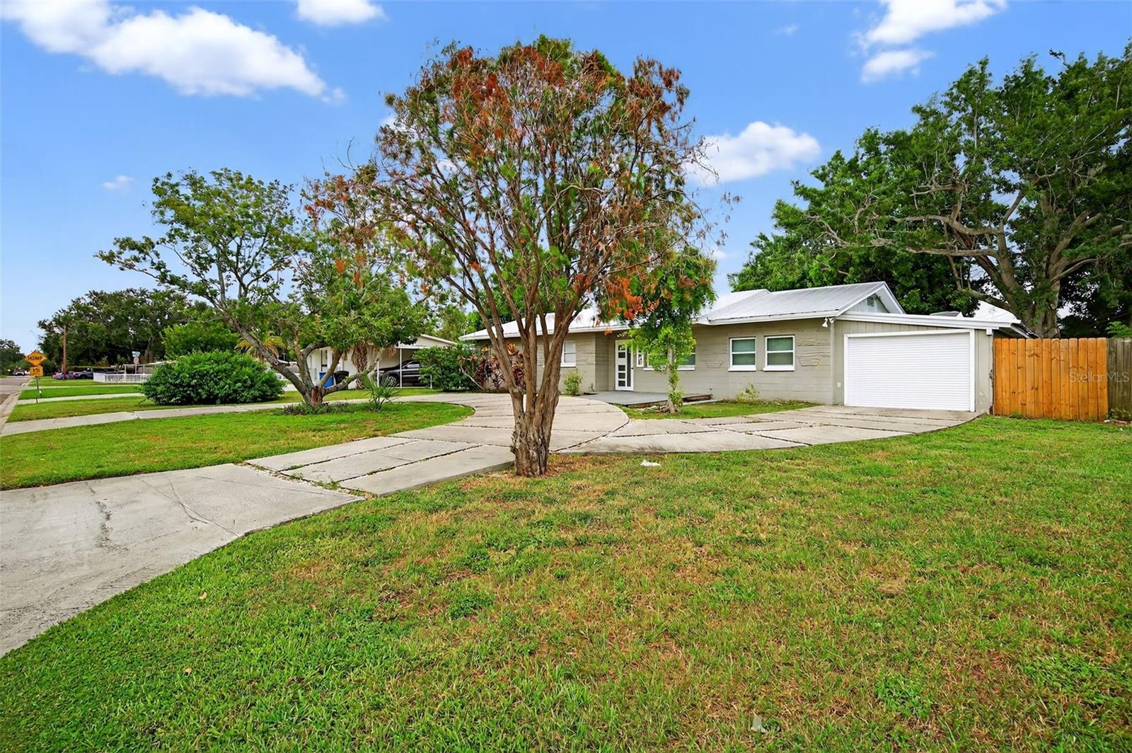 300 Davison Avenue, FL