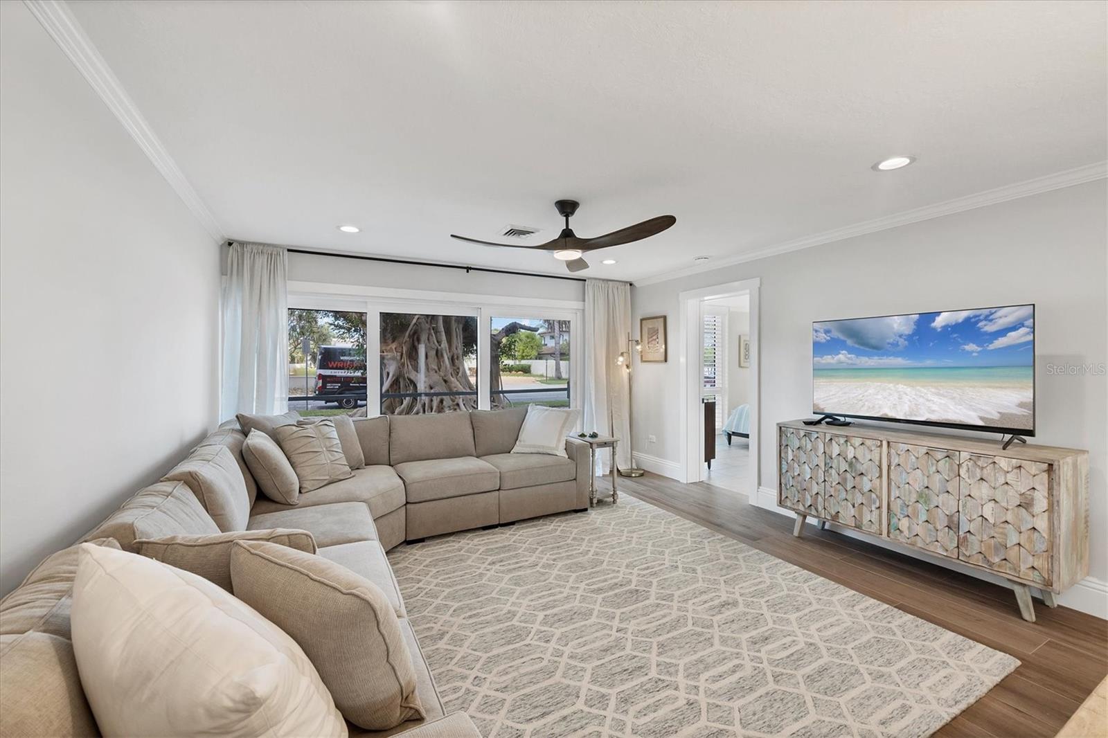 500 Washington Drive, FL