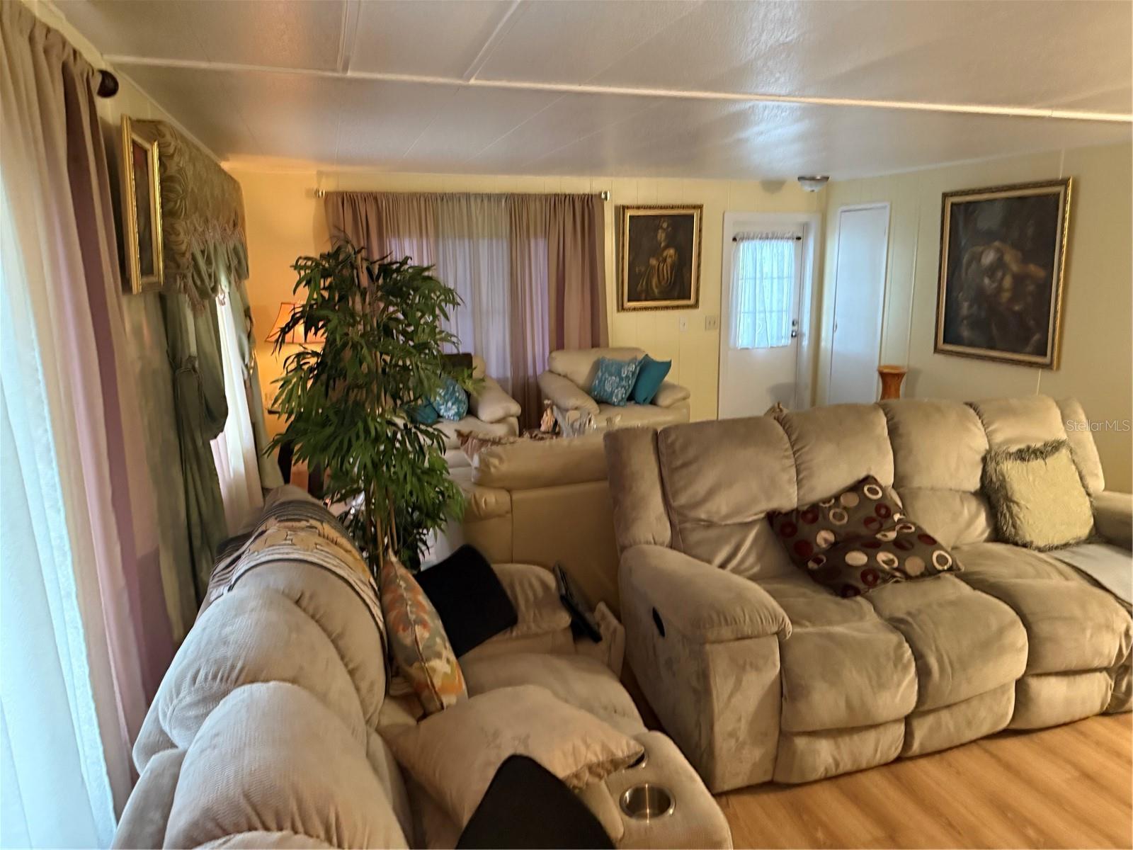 8869 Highpoint Boulevard, FL