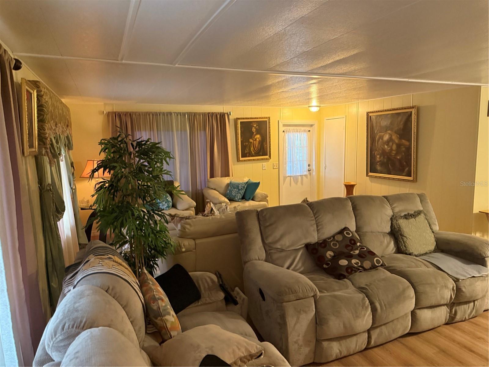 8869 Highpoint Boulevard, FL