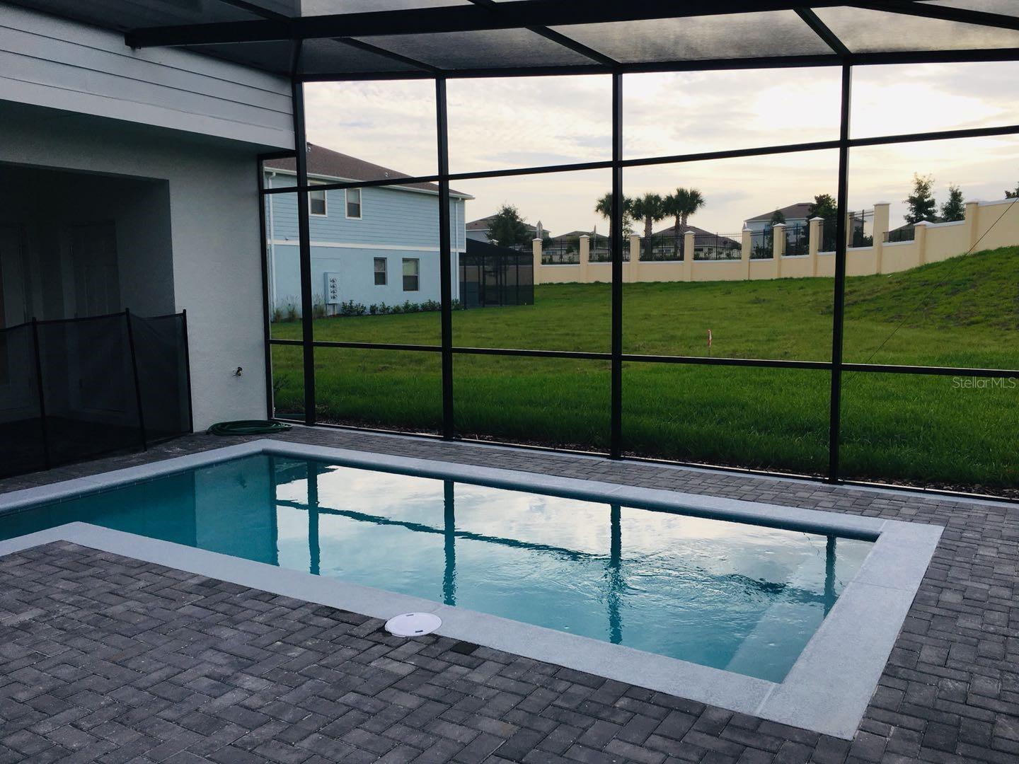 2452 Dubai St, FL