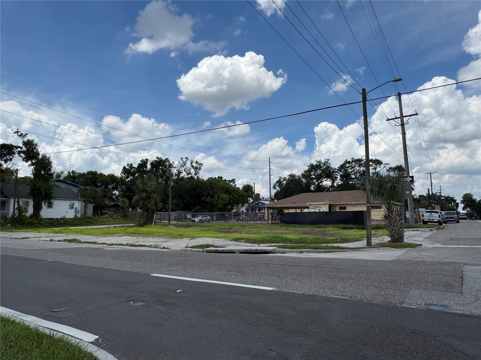 2804 Columbus Drive, FL