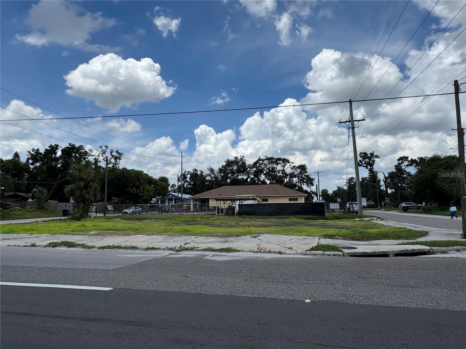 2804 Columbus Drive, FL
