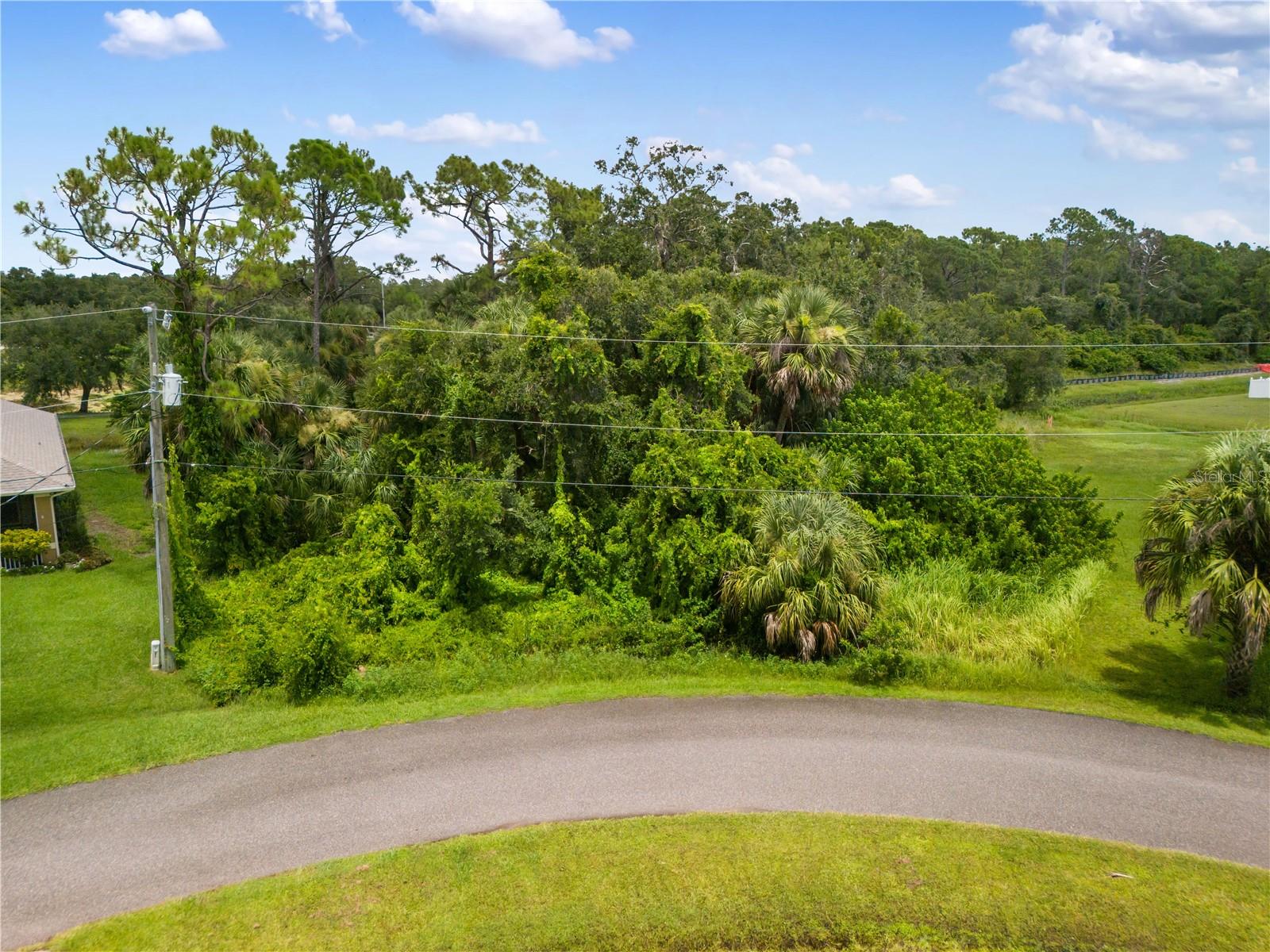 Lorri Circle, FL