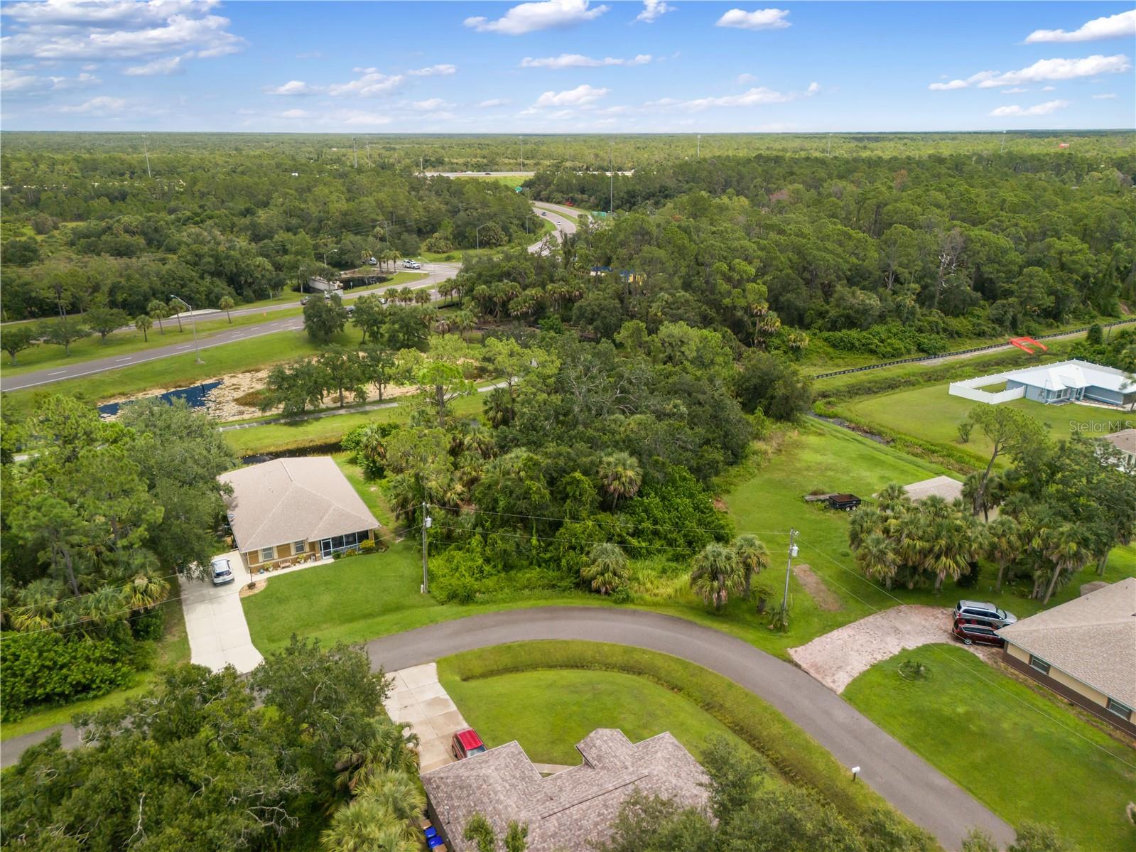 Lorri Circle, FL