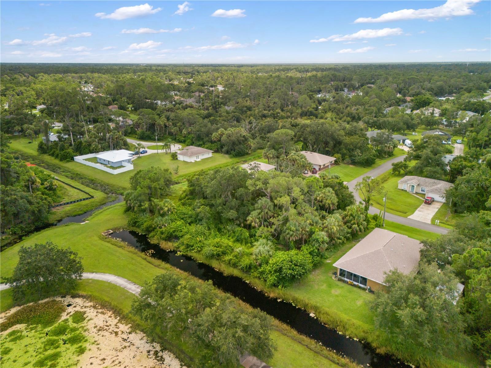 Lorri Circle, FL
