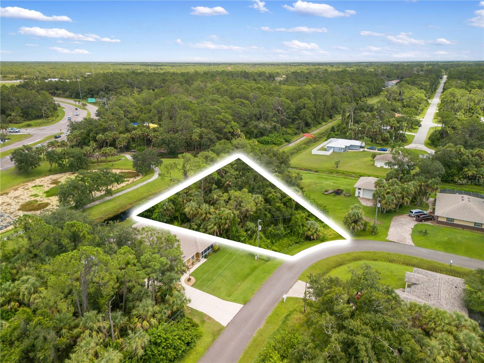 Lorri Circle, FL