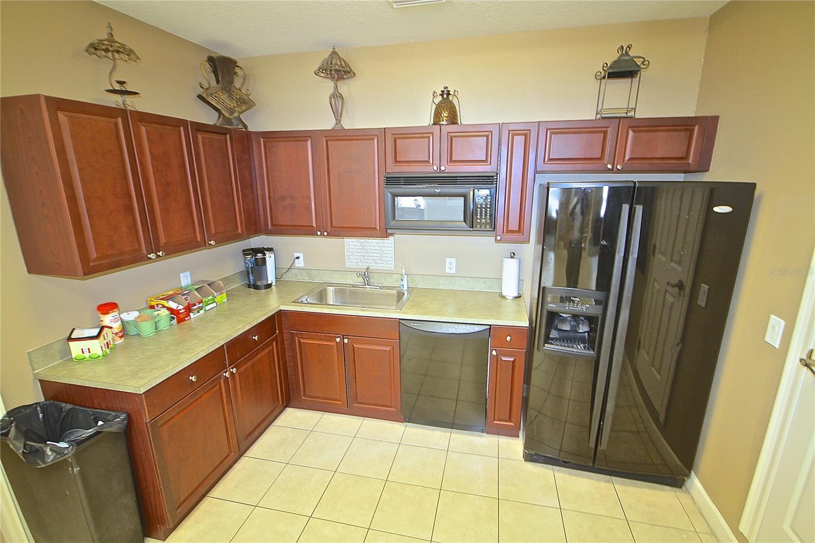 1401 Town Plaza Court, FL