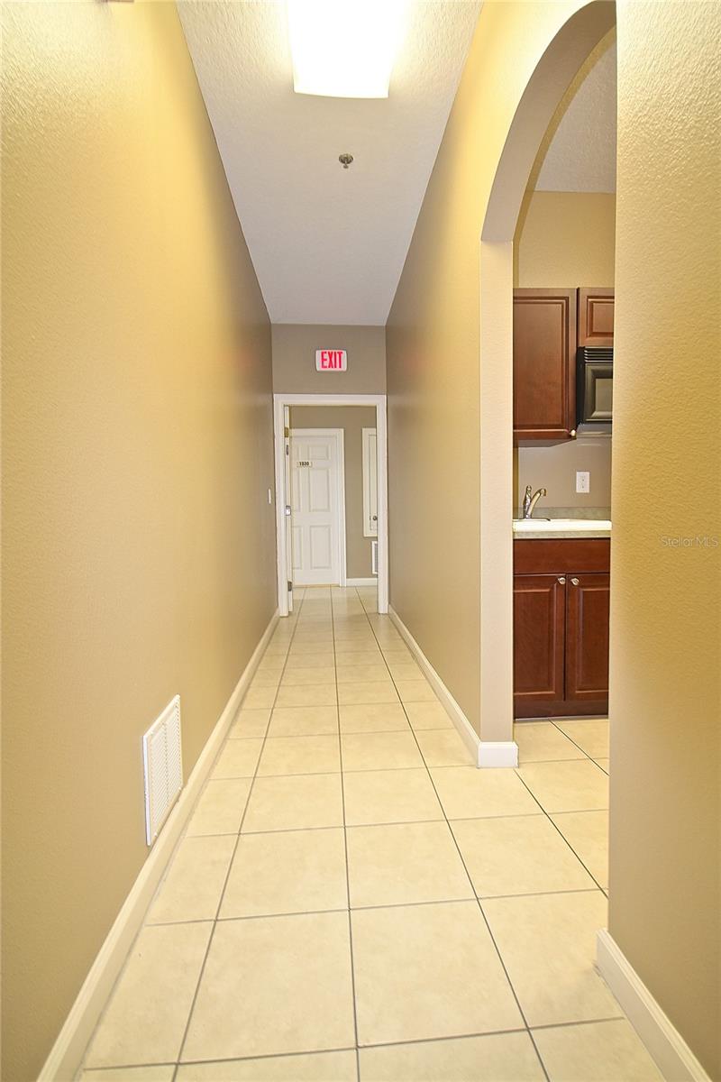 1401 Town Plaza Court, FL