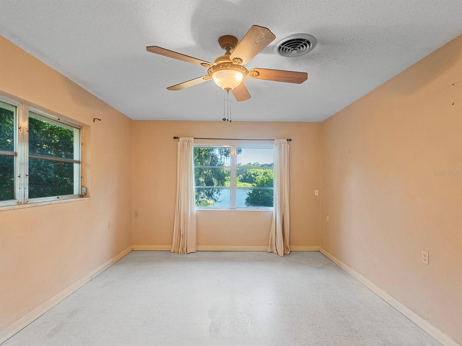 2813 Timberlake Drive, FL