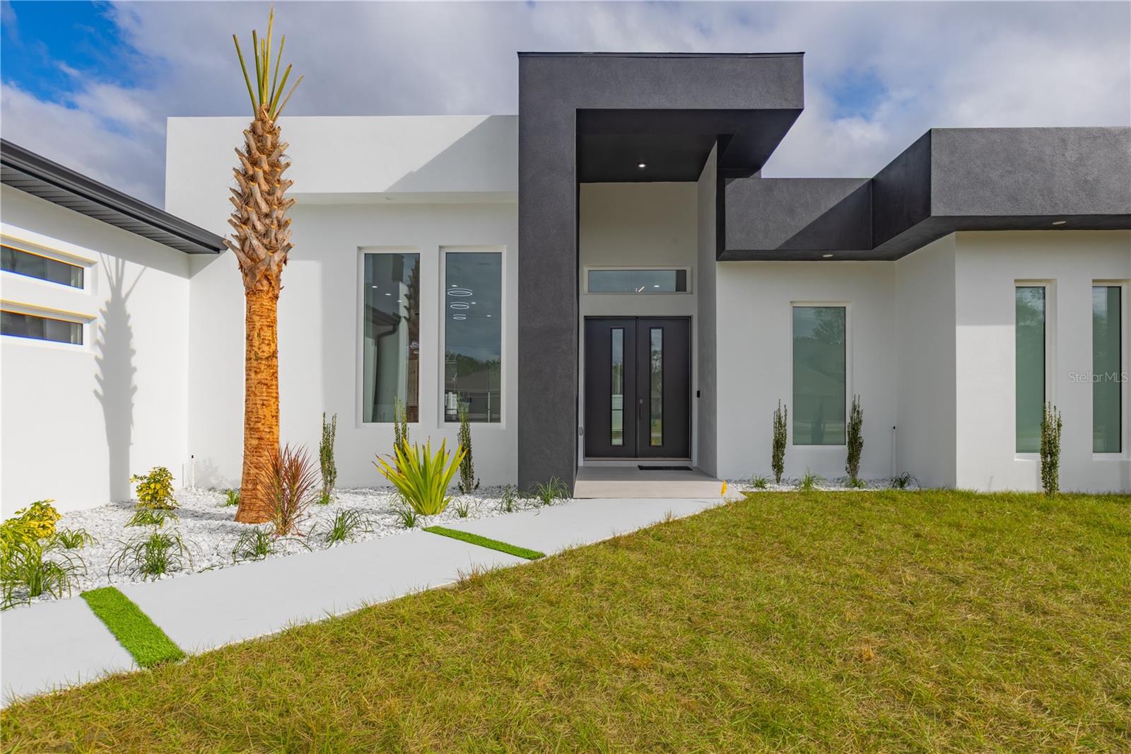 9 Edison Lane, FL