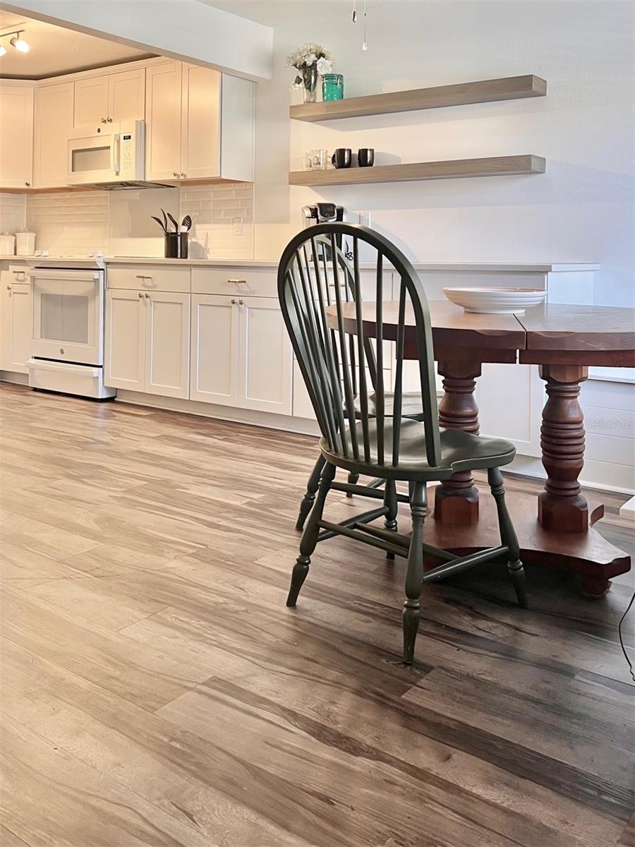 984 Sunridge Drive, FL