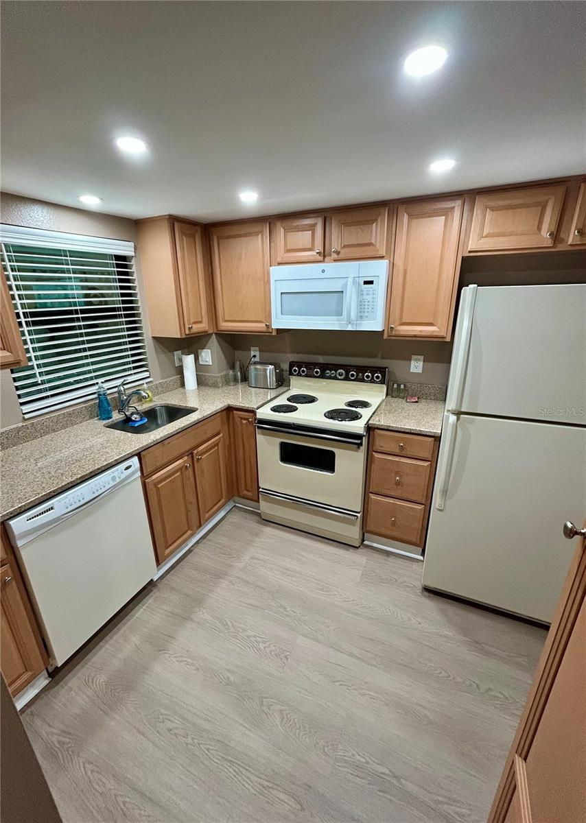 1001 Benjamin Franklin Drive, FL