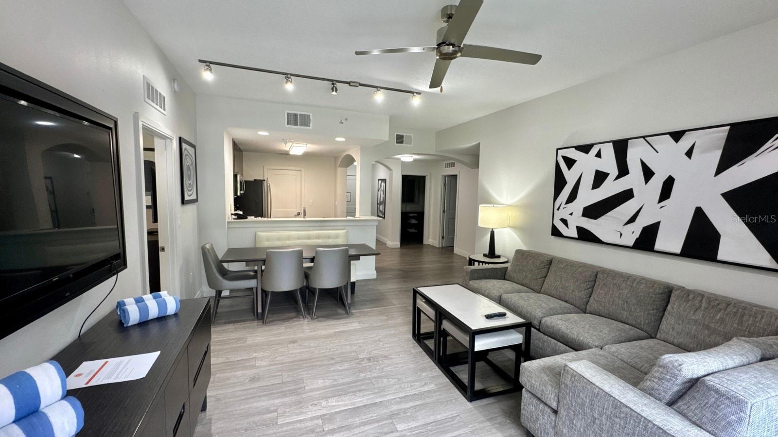 14501 Grove Resort Avenue, FL