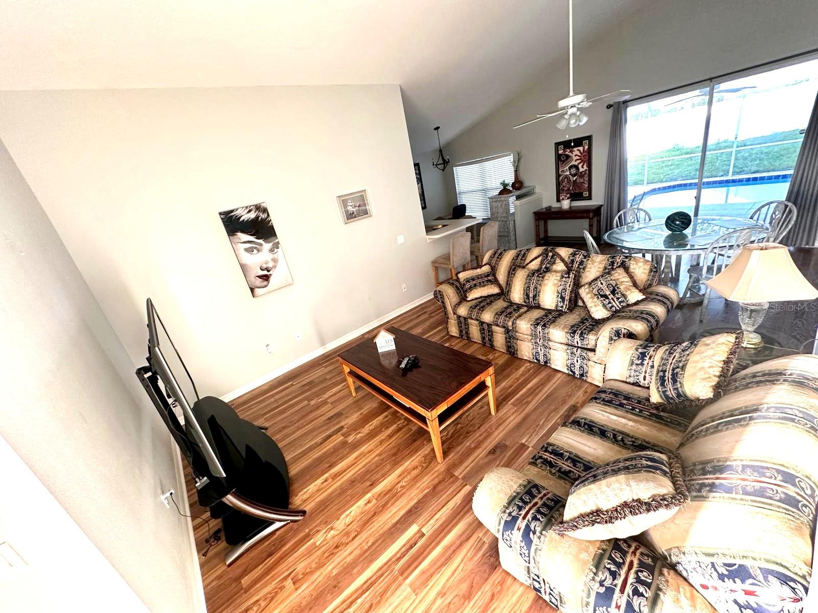 612 Troon Circle, FL