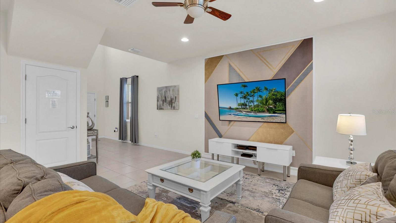 2462 Dubai Street, FL