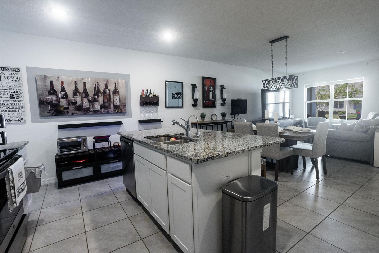 643 Belgrove Street, FL