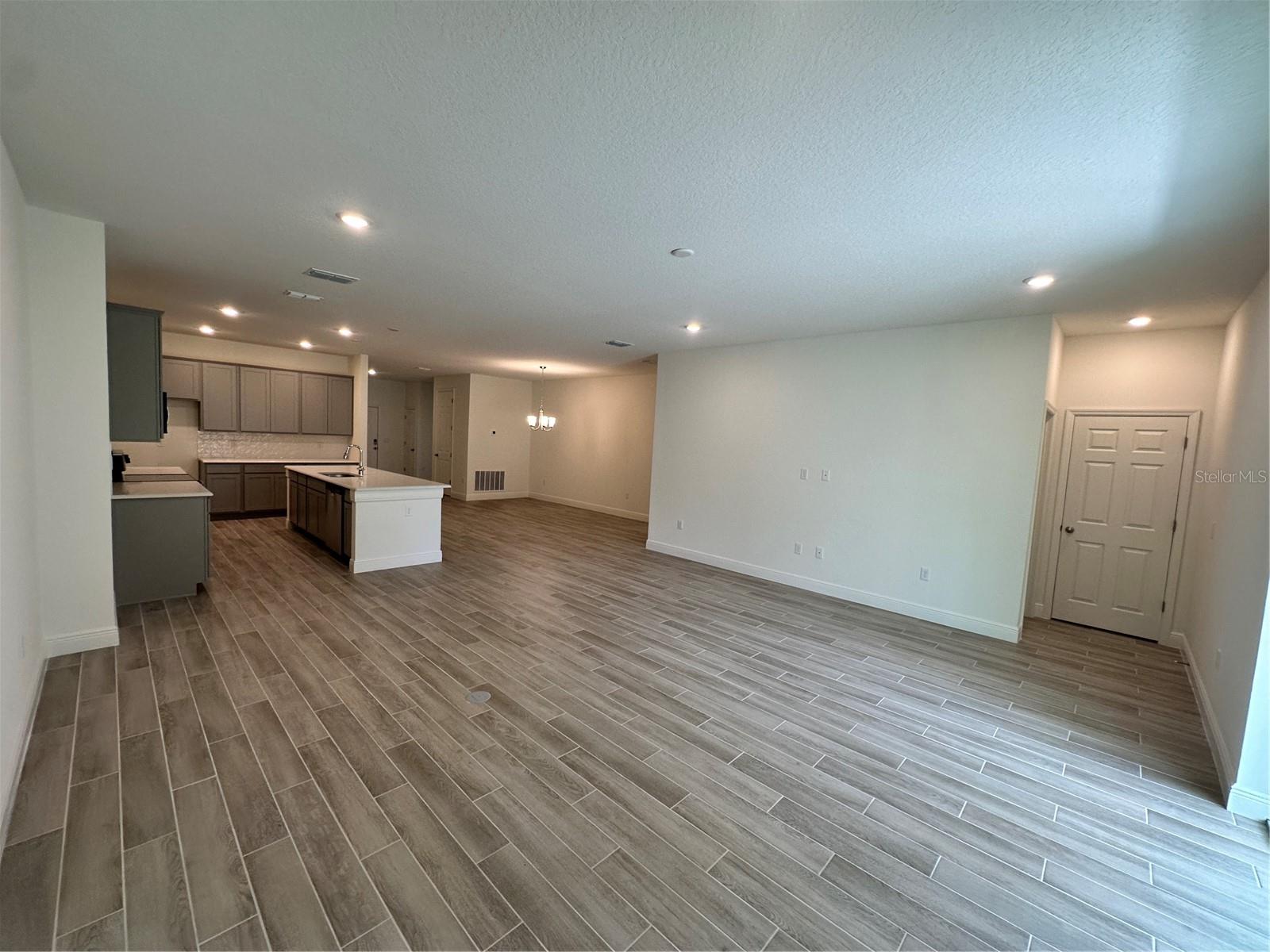 24 Ballard Lane, FL
