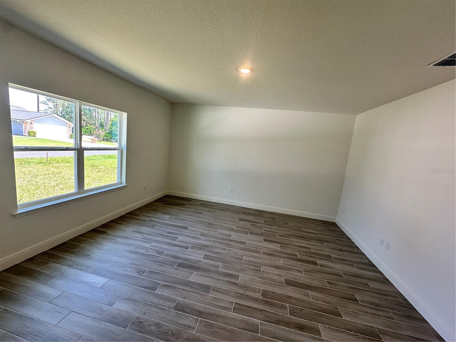 24 Ballard Lane, FL