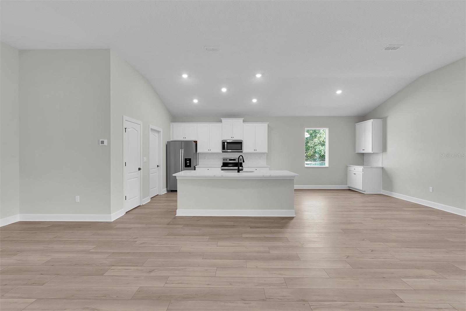 2 Fifer Lane, FL