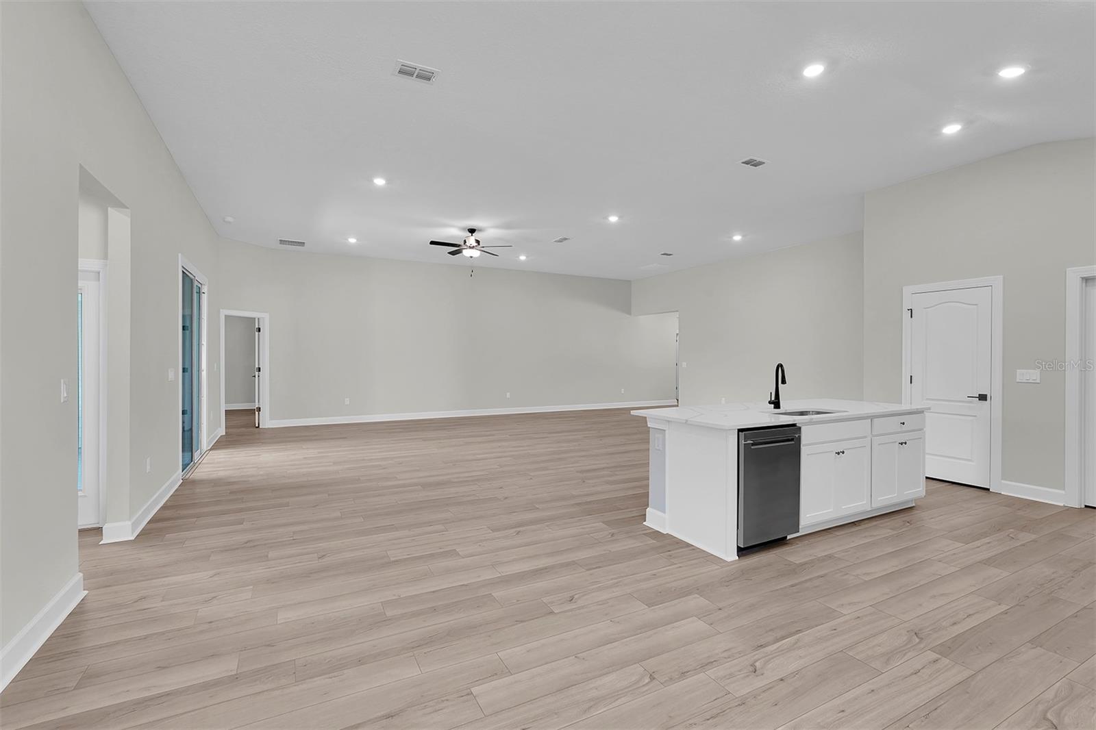2 Fifer Lane, FL