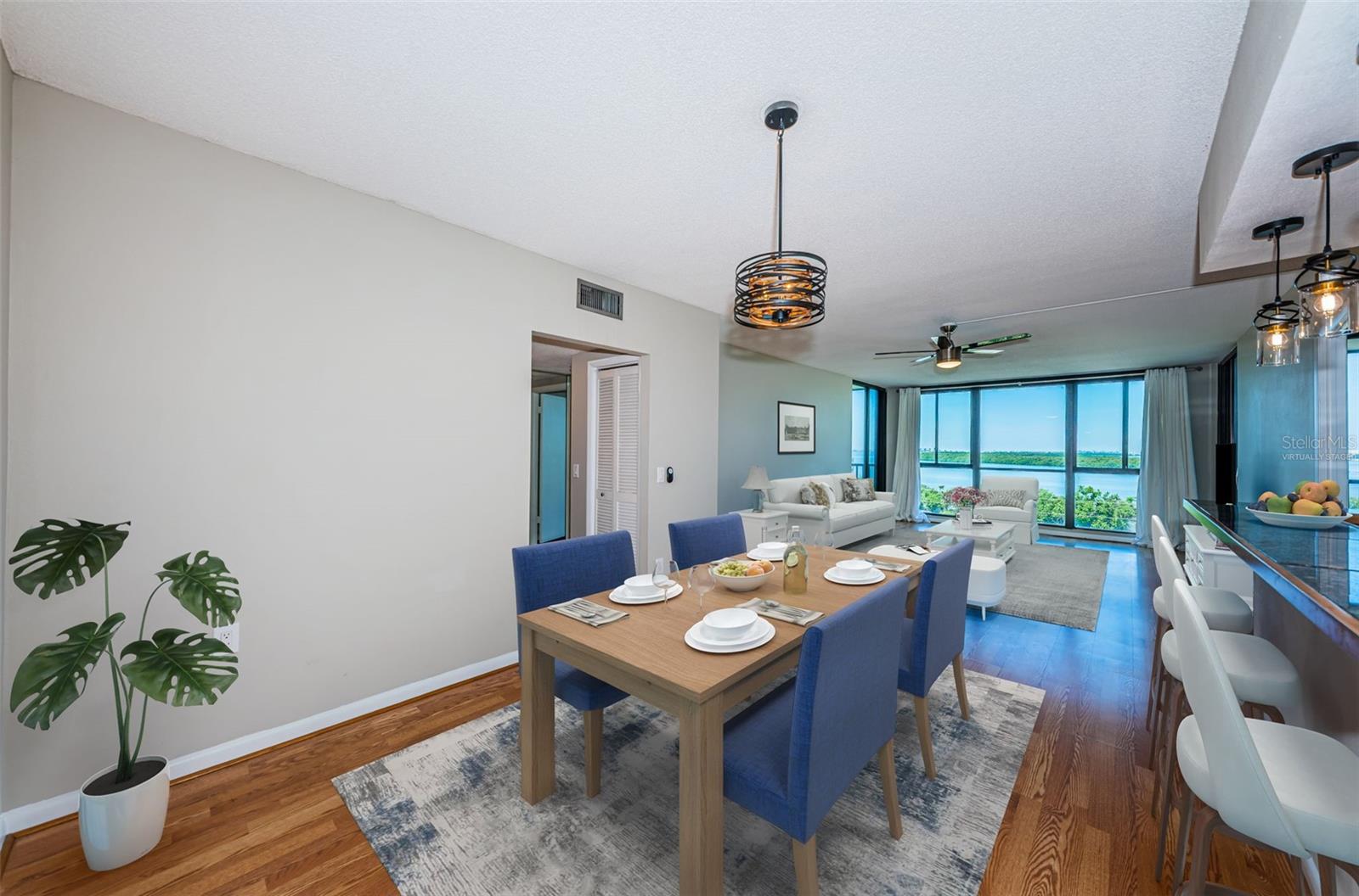 7100 Sunshine Skyway Lane, FL