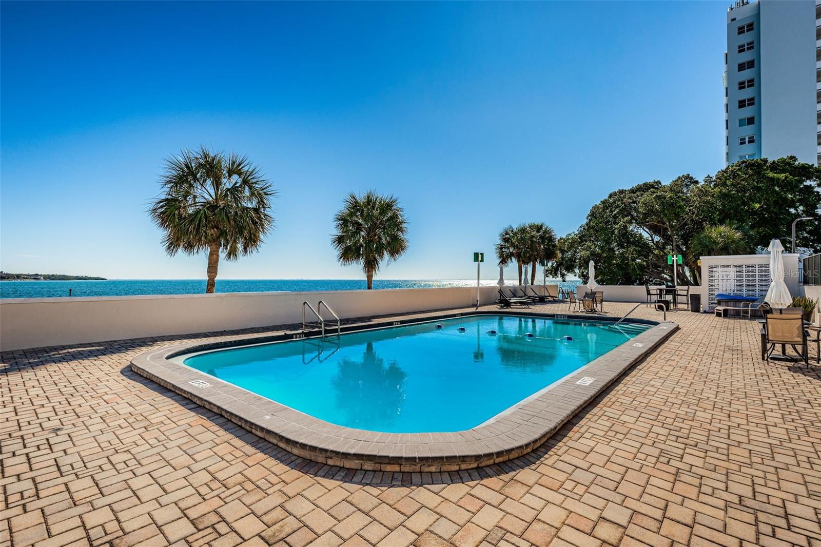 7100 Sunshine Skyway Lane, FL