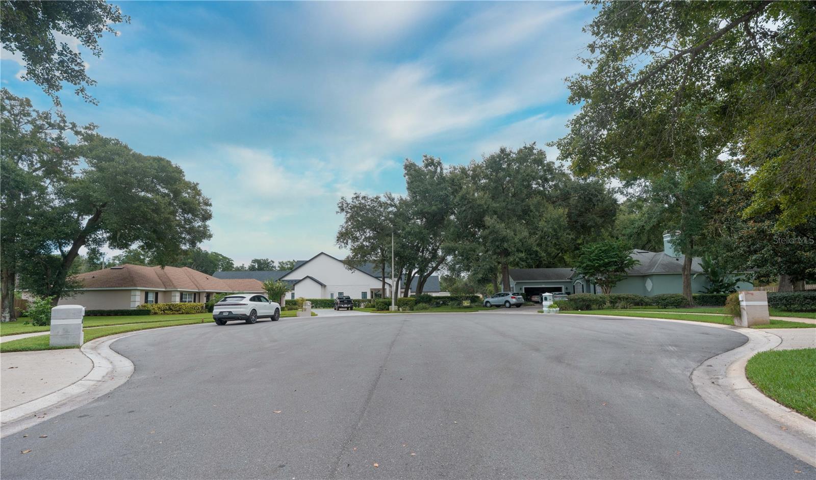 1672 Malcolm Pointe Drive, FL