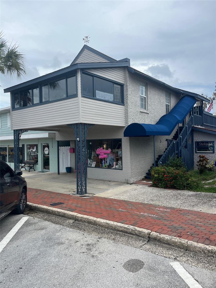 107 Main Street, FL