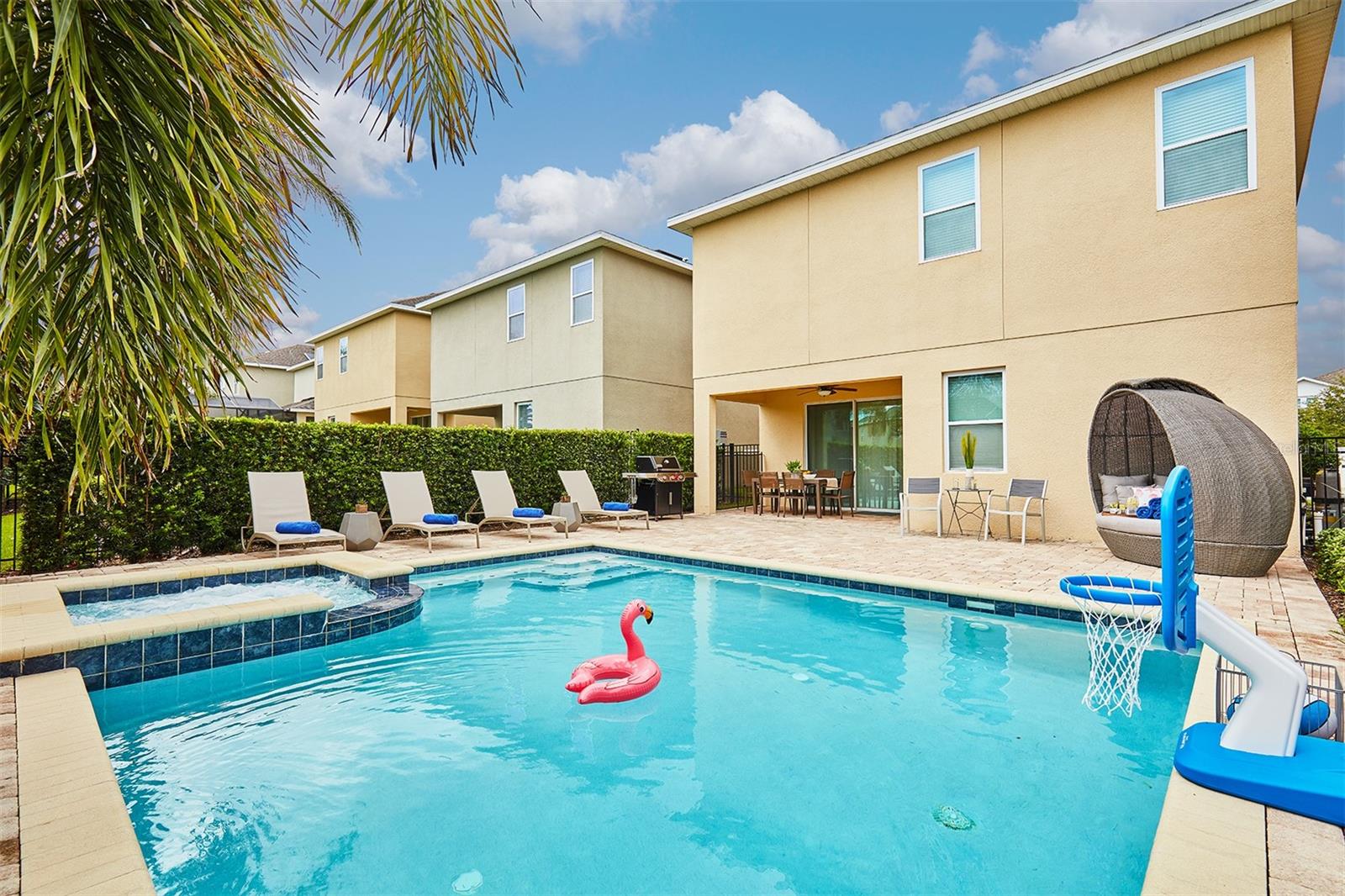 351 Pendant Court, FL