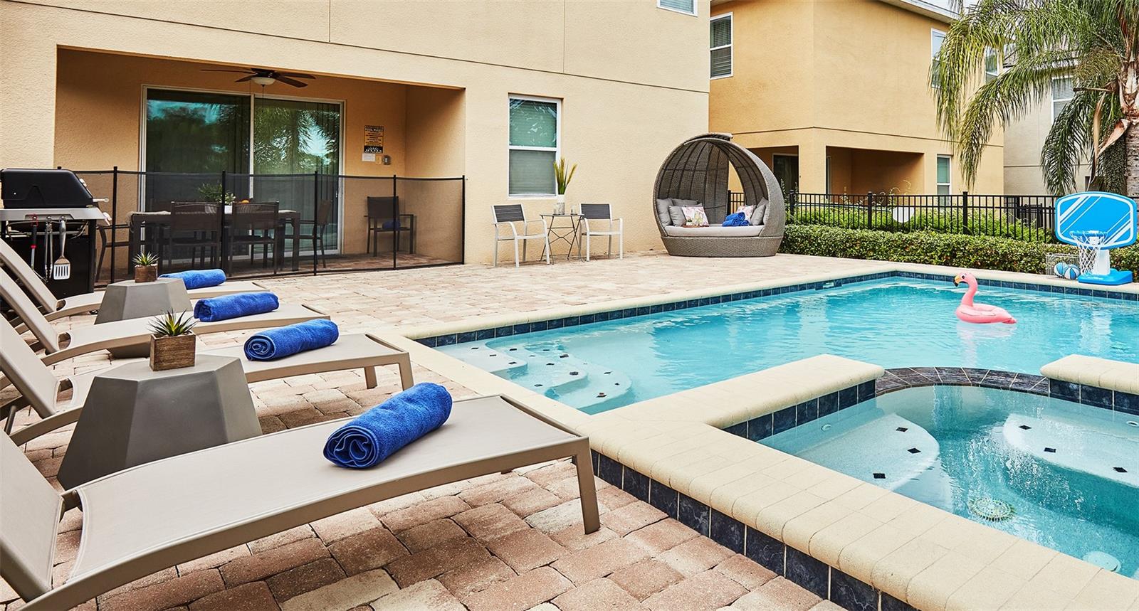 351 Pendant Court, FL