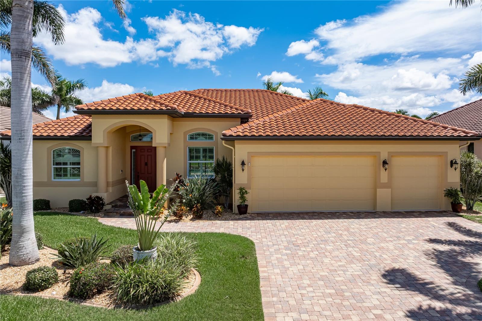 48 Tropicana Drive, FL