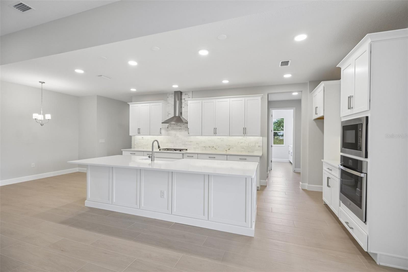 3802 Wolves Creek Place, FL