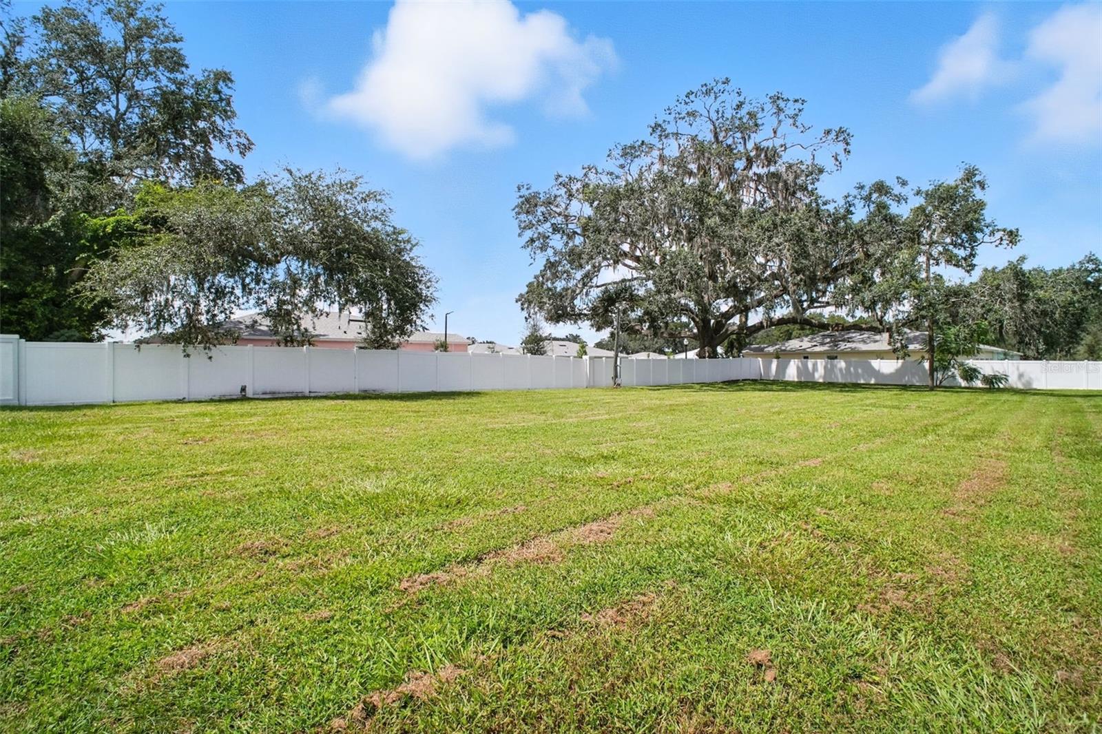12182 Us Highway 301, FL