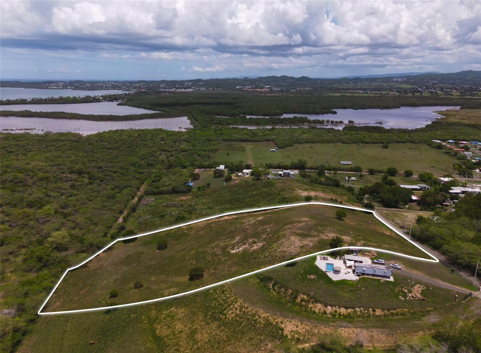 Carr 301 Km 3.2 Montelcarlo State, PR