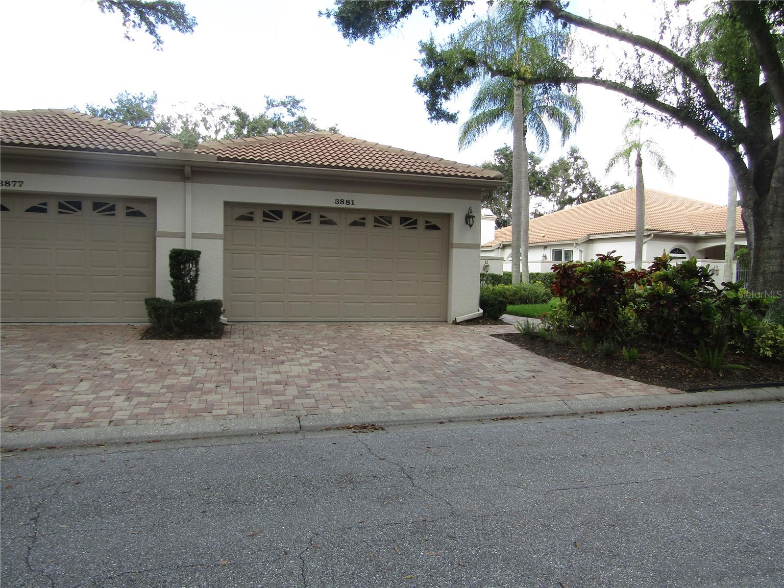 3881 Chatsworth Greene Court, FL