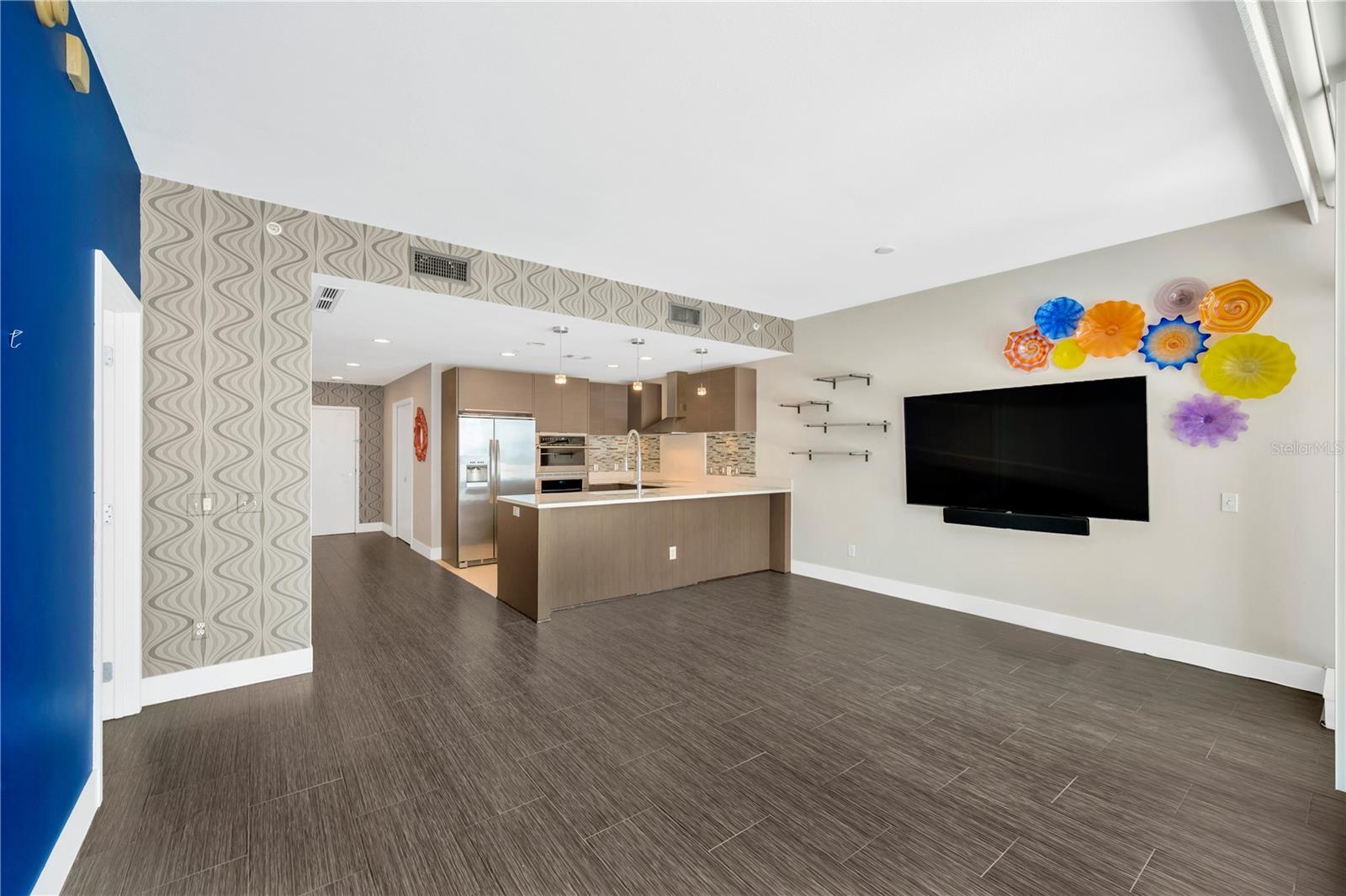 145 2nd Avenue, FL