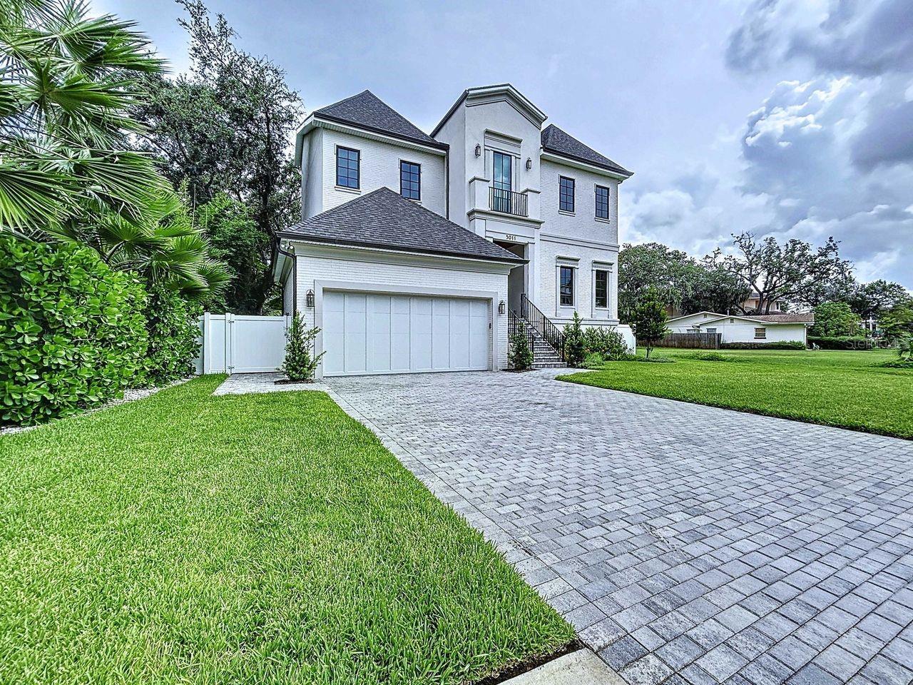 5011 Dickens Avenue, FL
