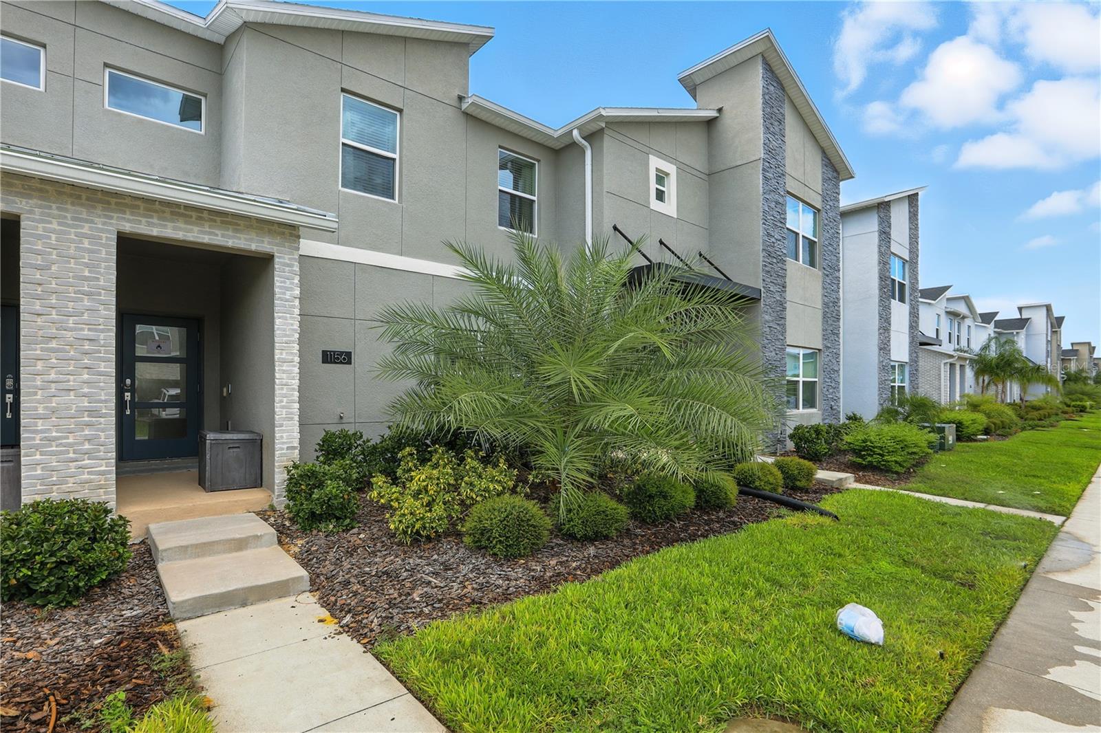 1156 Kingsbarn Street, FL