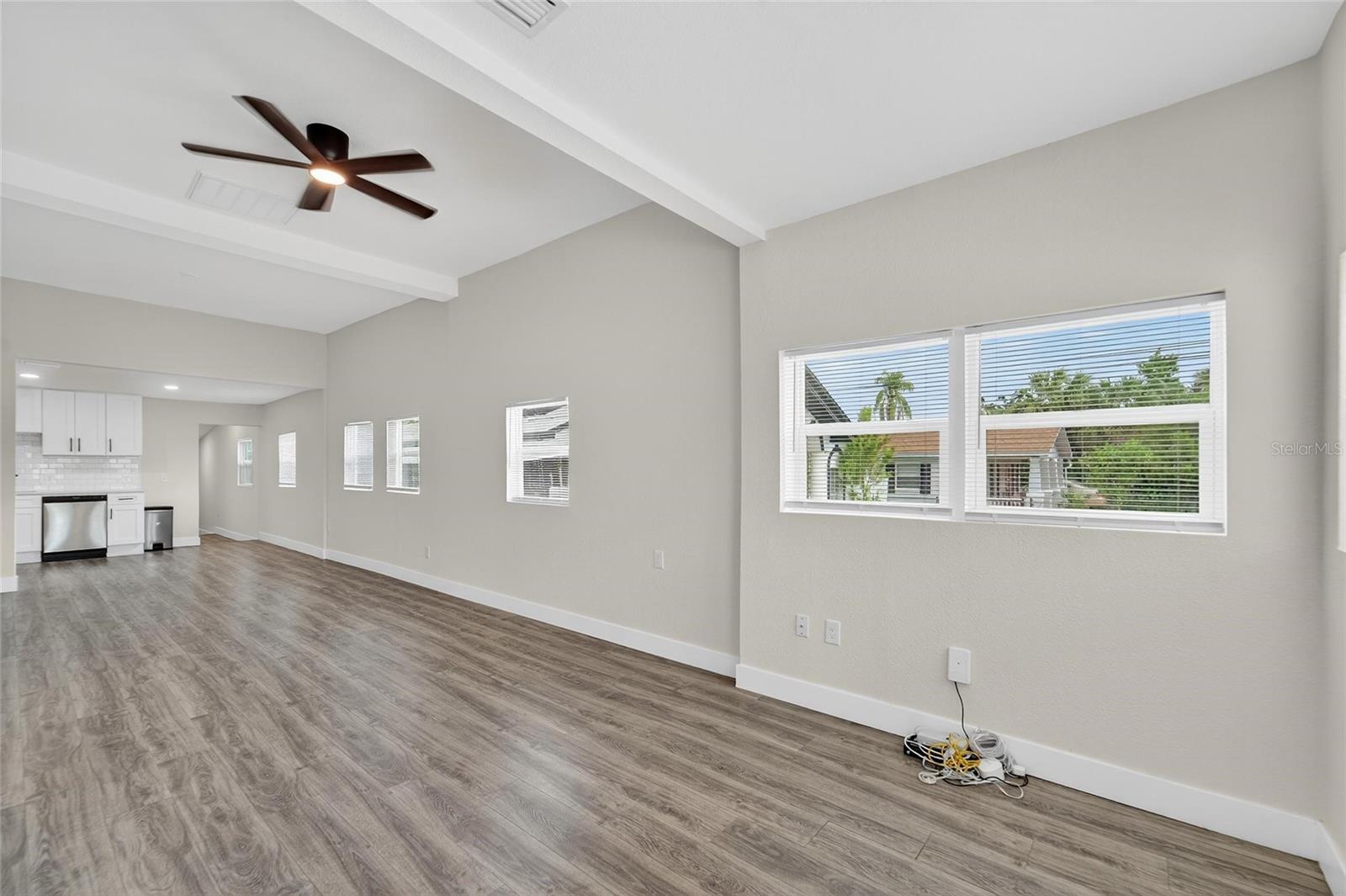 2525 Beach Street, FL