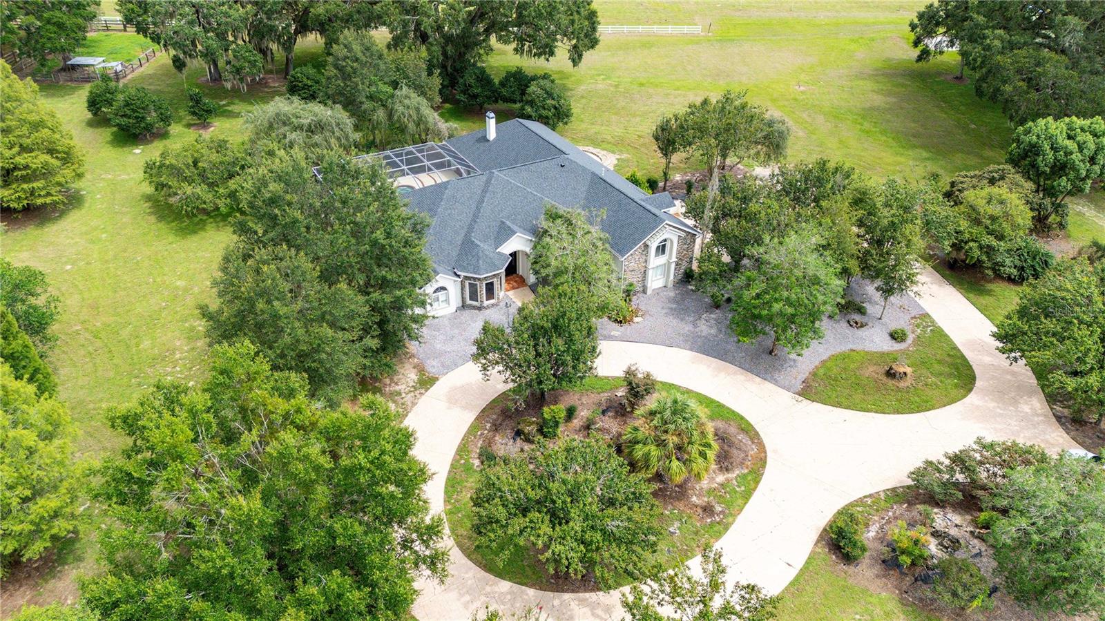 17401 Highway 475, FL