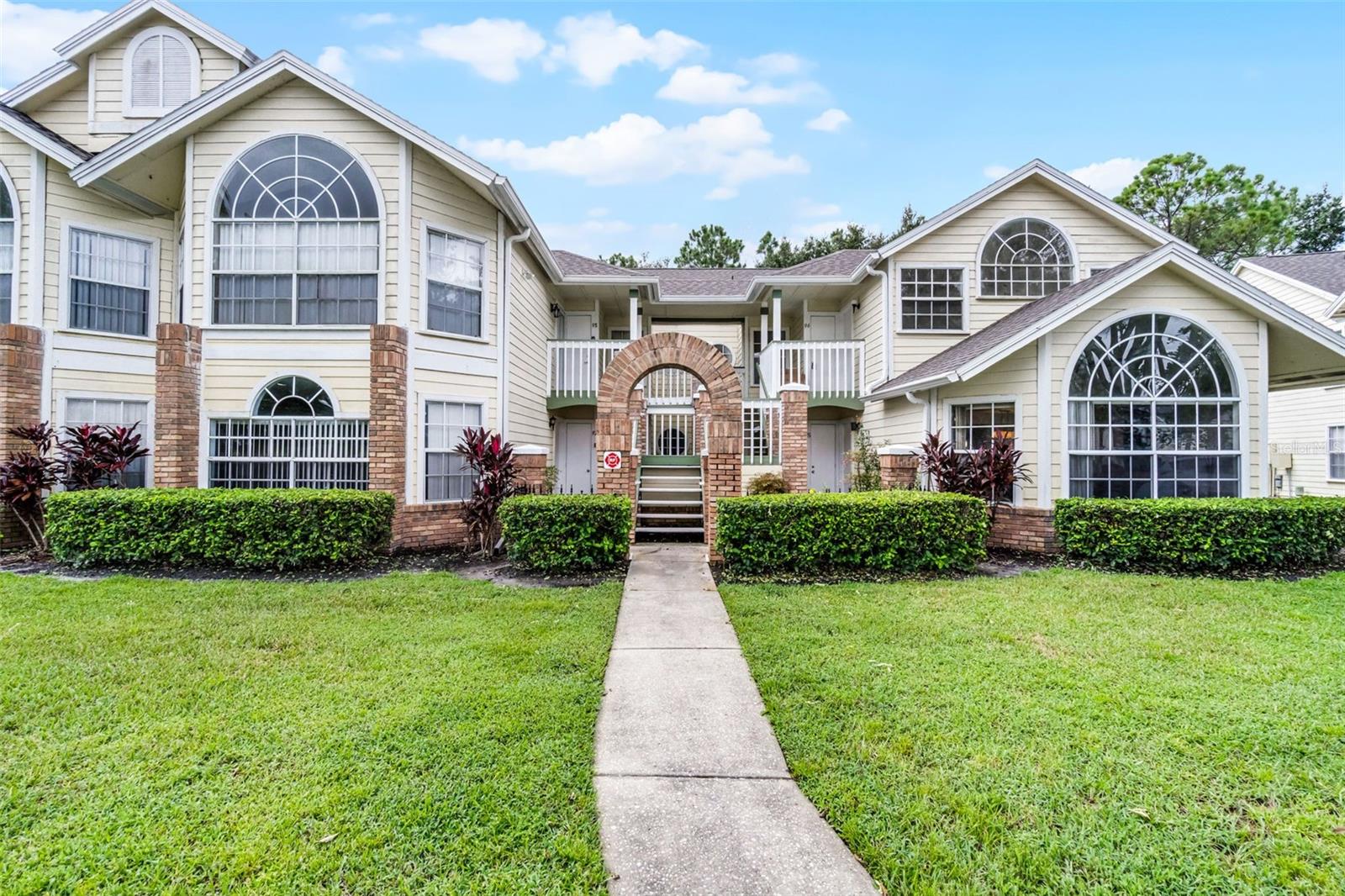 5017 Laguna Bay Circle, FL